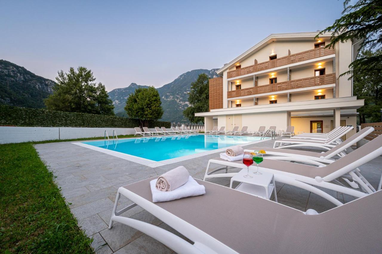 Hotel Trilago Trasaghis Exterior foto
